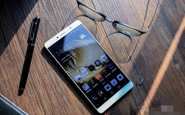 2017巨屏手機(jī)有哪些 4款2017市售高關(guān)注度大屏手機(jī)推薦_www.dnjishu.com 2017巨屏手機(jī)有哪些 4款2017市售高關(guān)注度大屏手機(jī)推薦_www.0068468.cn